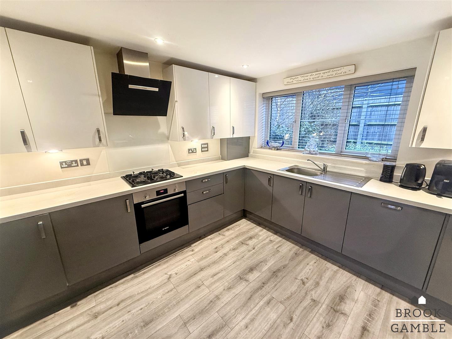 3 Bedroom House - Detached. Finchley Place in Eastbourne,  9